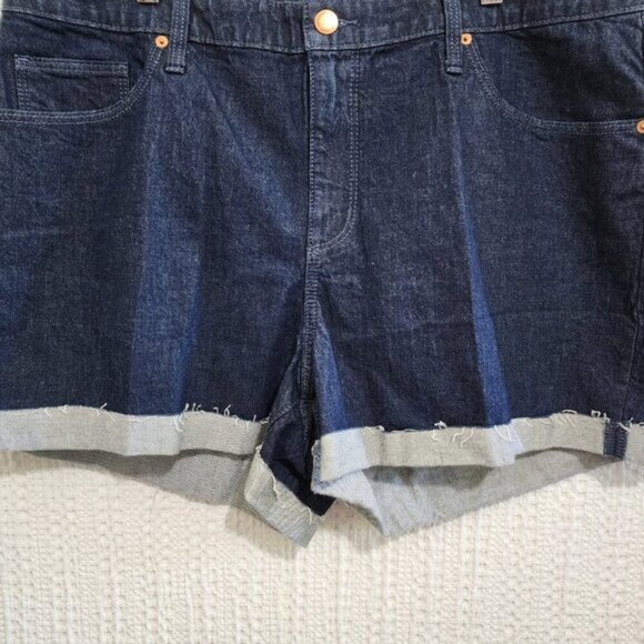 Universal Thread Vintage Midi Jean Shorts Women's Plus Size 20W - Picture 8 of 15
